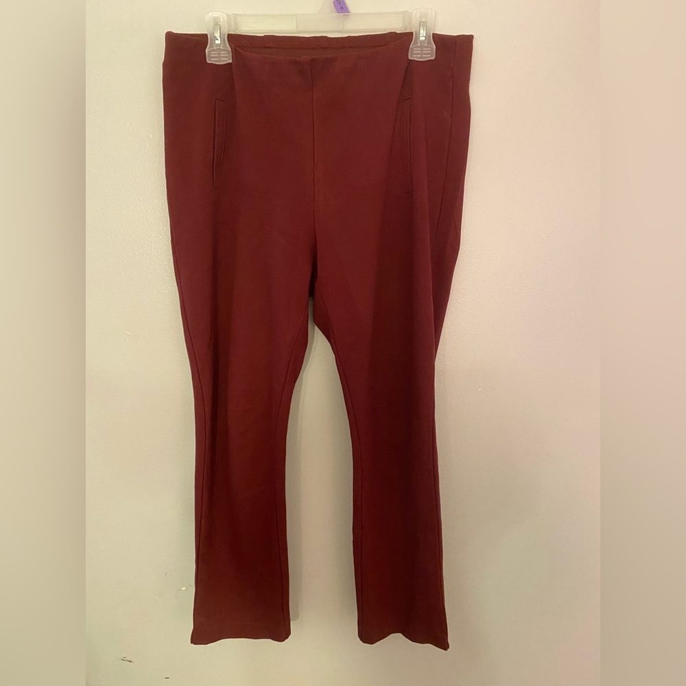 Chicos Travelers Pull On Pants Womens 1 Ankle Burgundy Stretch